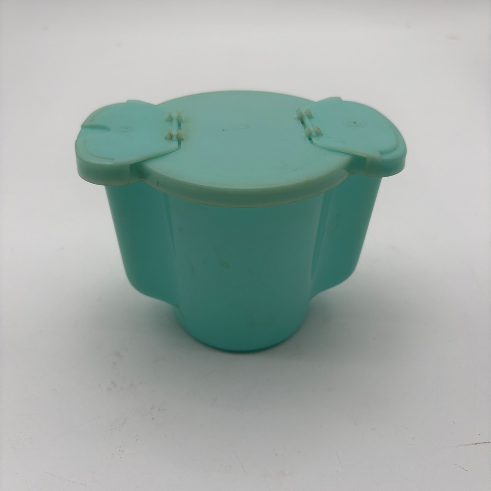 Vintage Tupperware Turquoise aqua Blue cream Sugar pour shaker Flip Top Lid USA